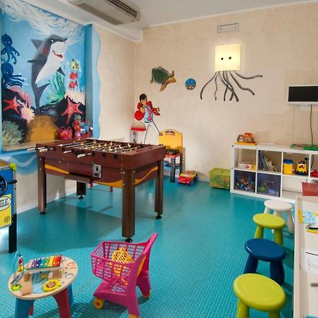 Hotel Prestige Cattolica Ngoại thất bức ảnh