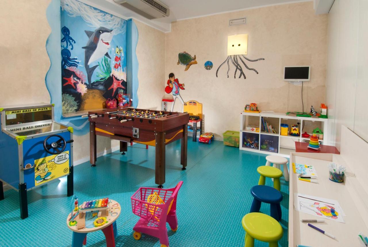 Hotel Prestige Cattolica Ngoại thất bức ảnh