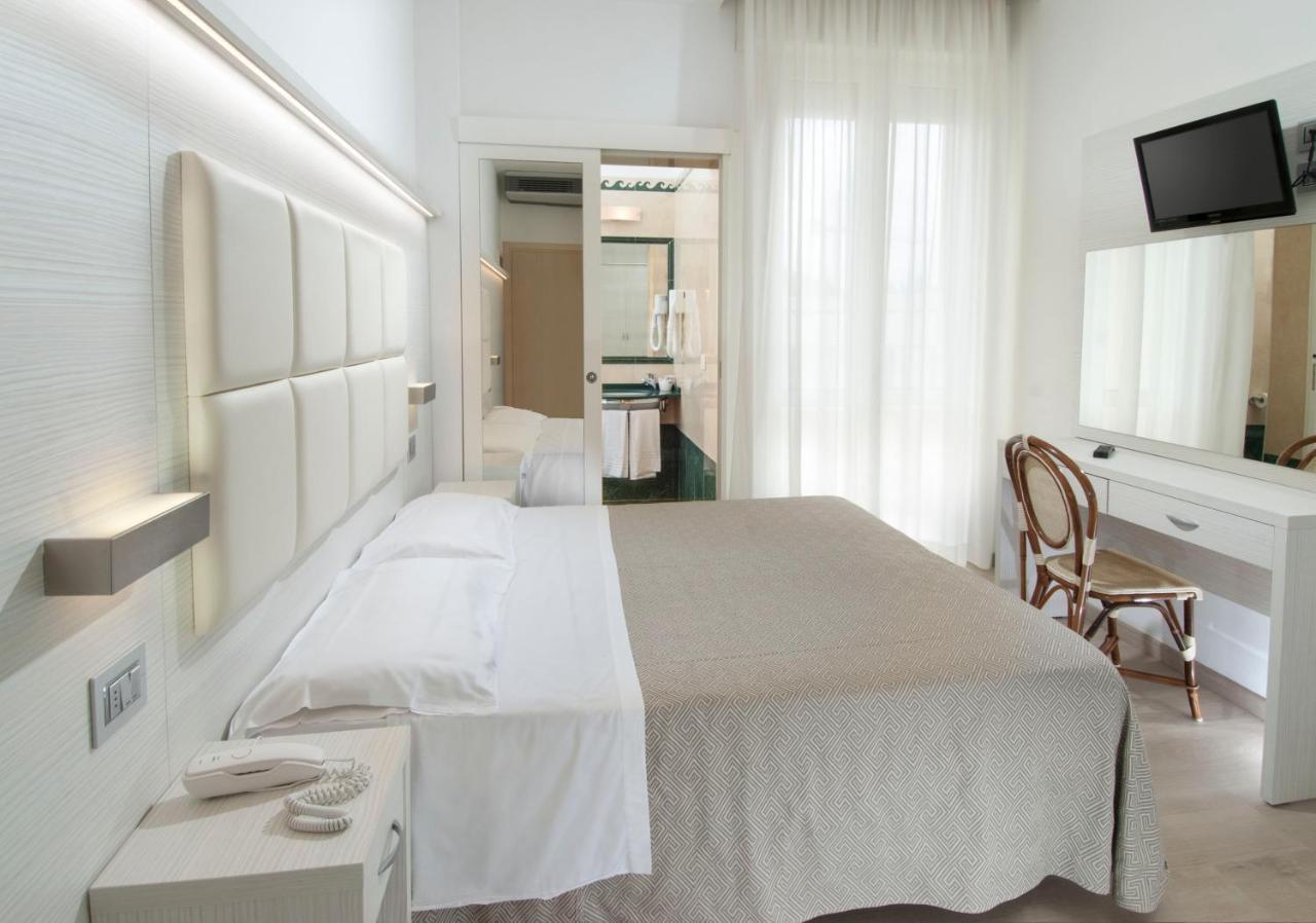 Hotel Prestige Cattolica Ngoại thất bức ảnh