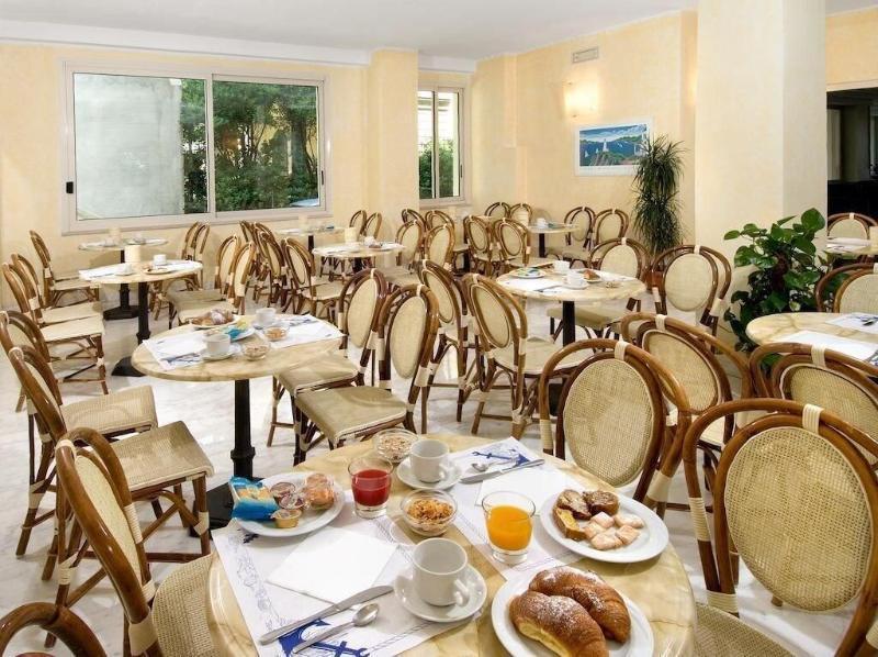 Hotel Prestige Cattolica Ngoại thất bức ảnh