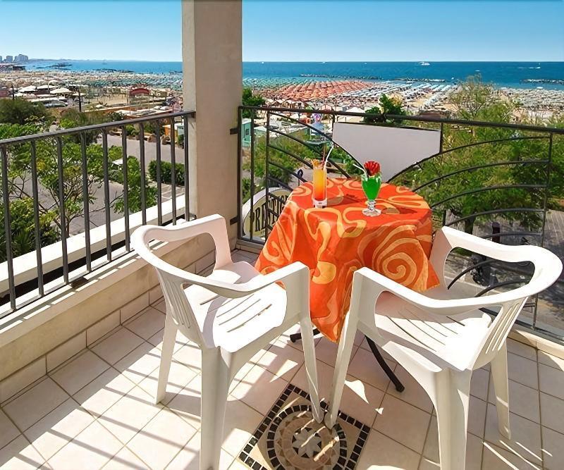 Hotel Prestige Cattolica Ngoại thất bức ảnh