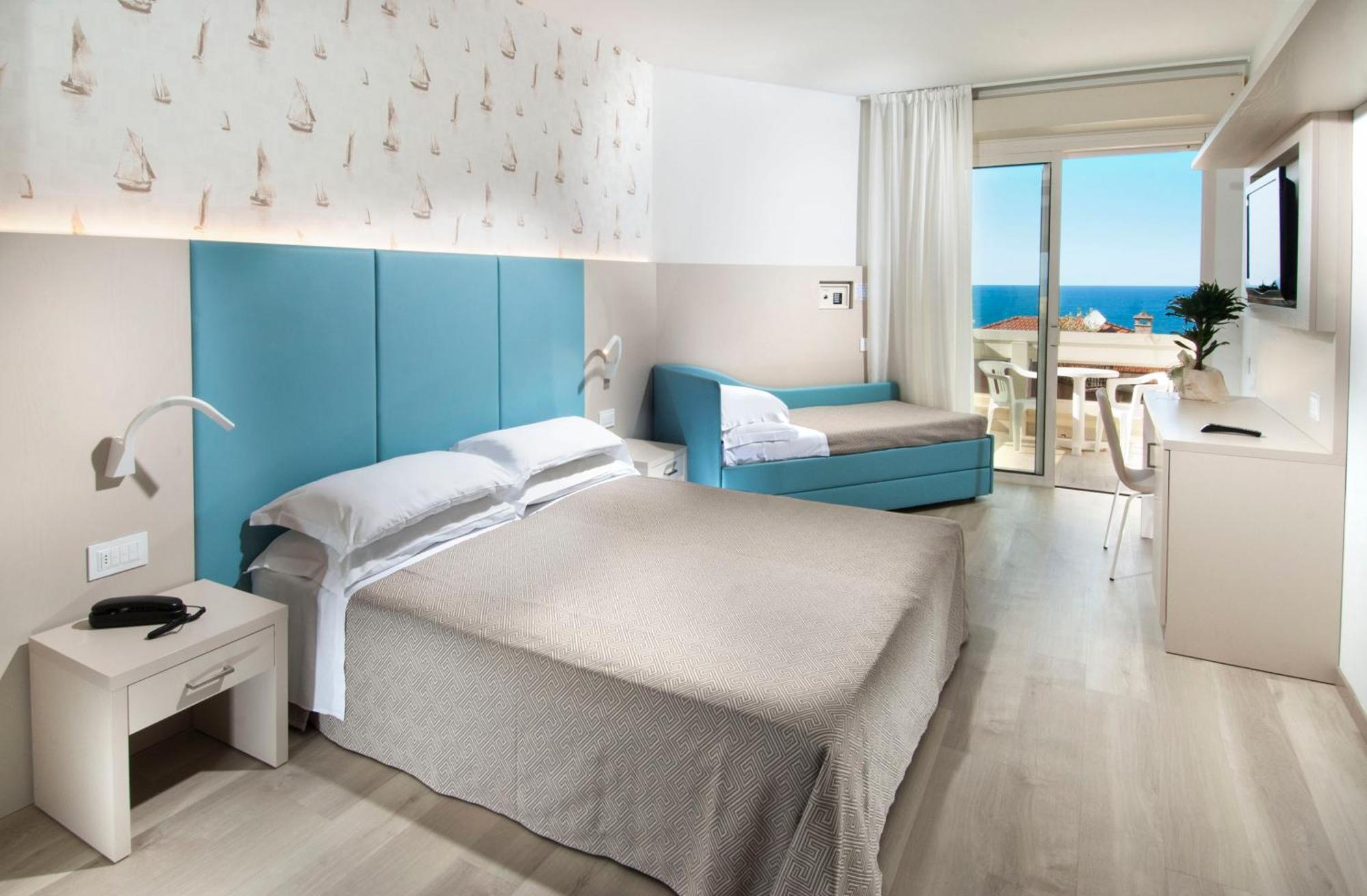 Hotel Prestige Cattolica Ngoại thất bức ảnh