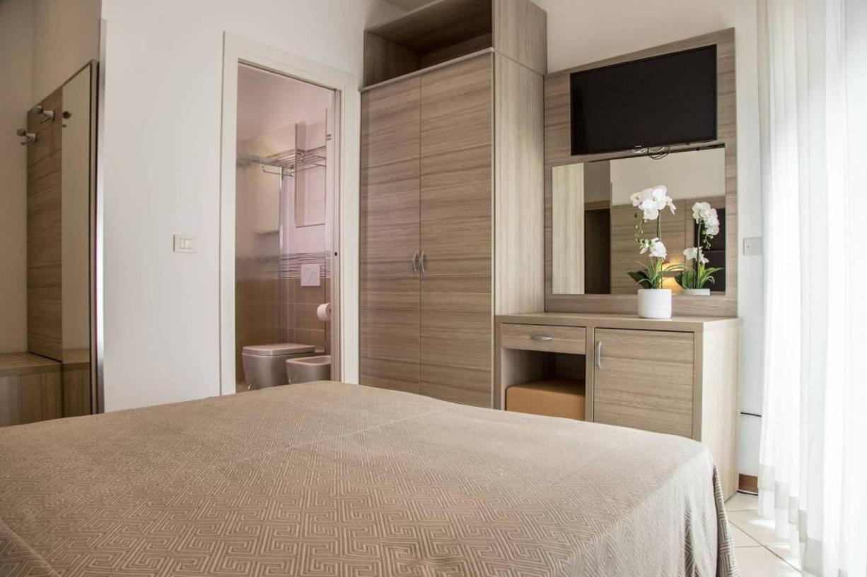 Hotel Prestige Cattolica Ngoại thất bức ảnh