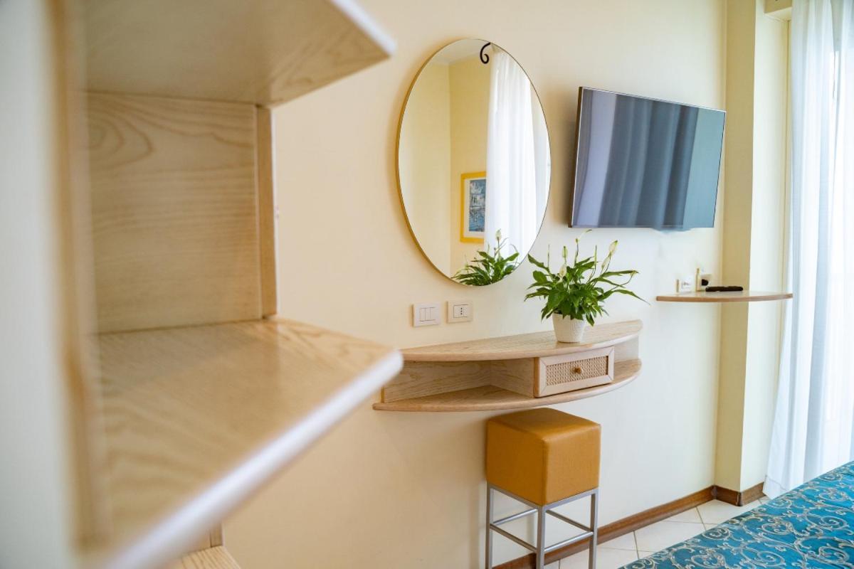 Hotel Prestige Cattolica Ngoại thất bức ảnh