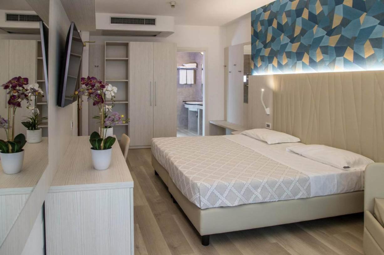 Hotel Prestige Cattolica Ngoại thất bức ảnh