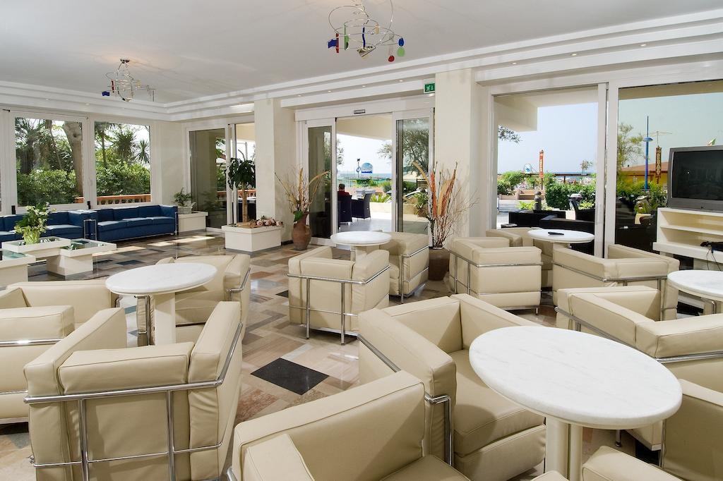 Hotel Prestige Cattolica Ngoại thất bức ảnh