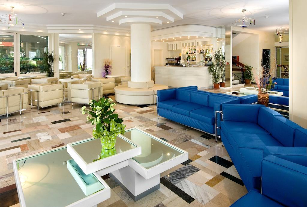 Hotel Prestige Cattolica Ngoại thất bức ảnh