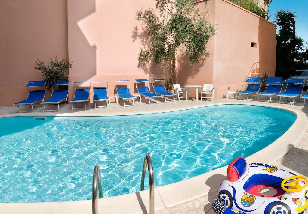 Hotel Prestige Cattolica Ngoại thất bức ảnh