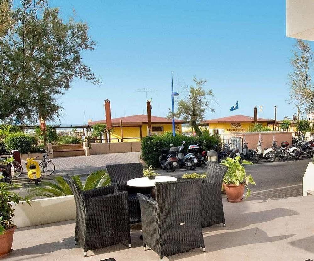 Hotel Prestige Cattolica Ngoại thất bức ảnh